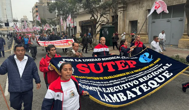 Los maestros jubilados reciben pensiones menores al sueldo mínimo. Foto: Sutep.   