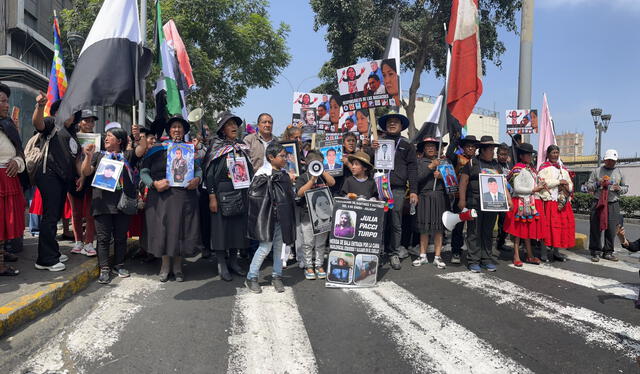 Movilizaciones regionales se desplazan por calles del Centro de Lima en busca de justicia por los fallecidos del 2022 y 2023.   