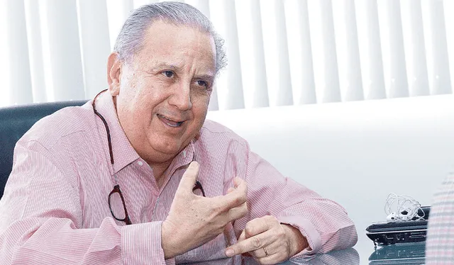 Ex ministro de Salud, Hernán Garrido Lecca   
