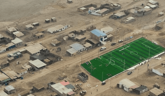 Cancha de grass sintético en Ancón. Fuente: inspiredbykm98 Cancha de grass sintético en Ancón. Fuente: inspiredbykm98