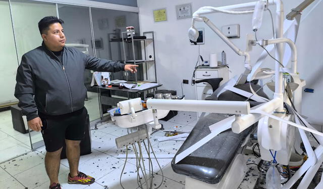Dentista Miguel Ángel Contreras perdió su consultorio por la explosión. Foto: Yolanda Goicochea - La República.   