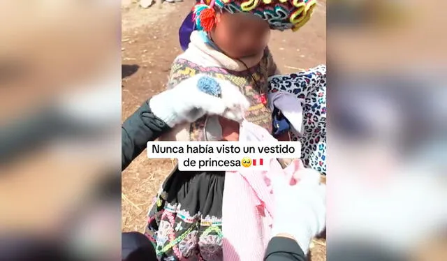  Los usuarios en TikTok quedaron maravillados con la ropa tradicional de la sierra del Perú que tenía la niña. Foto: composición LR/ TikTok / @clipdevidasinfiltros   