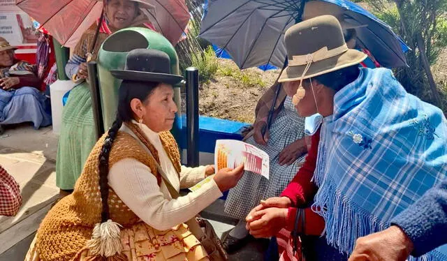  La importancia de la pregunta de autoidentificación étnica radica en la visibilización de población indígena y originaria. Foto: Organización de Mujeres Originarias Aimaras de el Collao Ilave (Omoaci).     