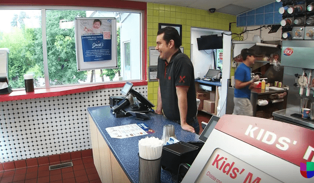  Rodolfo de Paz en su centro de trabajo. Fuente: Univison   