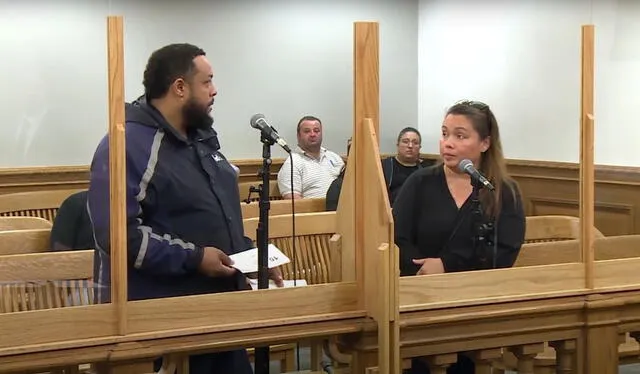  Una traductora tuvo que ayudar a Cleuri González con el inglés. Fuente: Youtube   