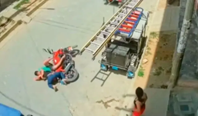   &nbsp;&nbsp;Las imágenes del frustrado robo fueron captadas por una cámara de seguridad de Jaén. . Foto: composición LR/ TikTok /@ozonotelevision   