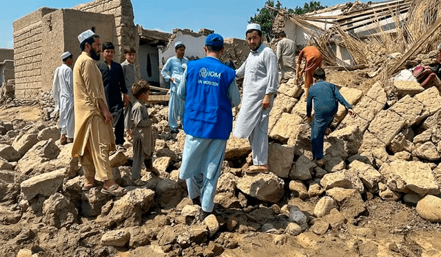 Más de 800 muertos dejó devastador Terremoto 6,0. Foto: AP    