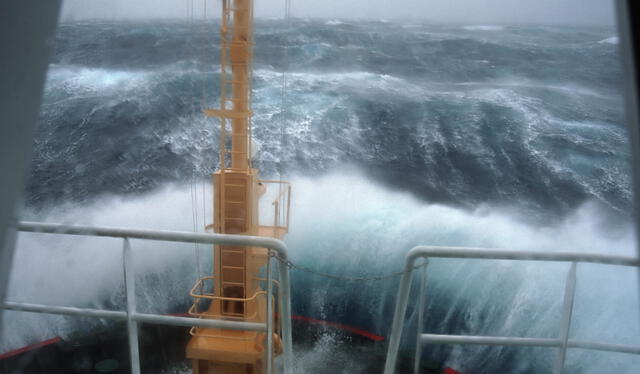 Las tormentas en el Pasaje Drake se convierte en una prueba de resistencia para los navegantes. Foto: British Antartic Las tormentas en el Pasaje Drake se convierte en una prueba de resistencia para los navegantes. Foto: British Antartic