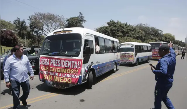  Paro de transportistas en Lima. Foto: Marco Cotrina    