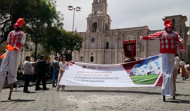  Universidad Nacional de San Agustín realizó un pasacalle para dar la bienvenida a los académicos. Foto: Wilder Pari / La República.<br><br>    