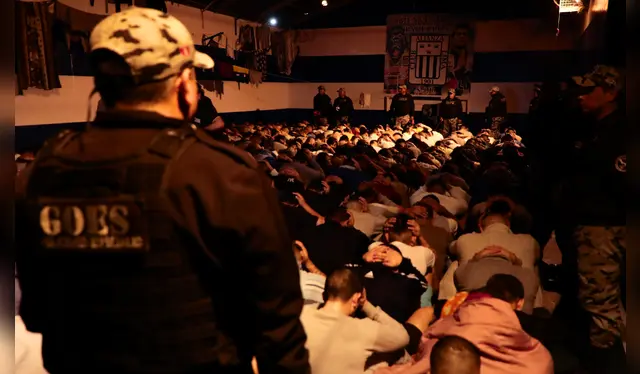 José Jerí e Iván Paredes en operativo simultáneo desde el penal Ancón I. Foto: INPE. José Jerí e Iván Paredes en operativo simultáneo desde el penal Ancón I. Foto: INPE.