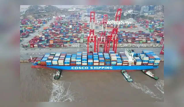 La ruta marítima entre Chancay y Shanghái ha abierto una vía estratégica que reduce significativamente los tiempos de transporte y posiciona al Perú como un nuevo hub logístico en el Pacífico sur. Foto: Andina La ruta marítima entre Chancay y Shanghái ha abierto una vía estratégica que reduce significativamente los tiempos de transporte y posiciona al Perú como un nuevo hub logístico en el Pacífico sur. Foto: Andina