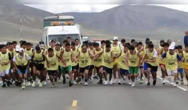 Con más de 4.000 m s. n. m., esta maratón es la alta del mundo, donde los participantes ponen a prueba su resistencia física. Foto: Perú.com Con más de 4.000 m s. n. m., esta maratón es la alta del mundo, donde los participantes ponen a prueba su resistencia física. Foto: Perú.com