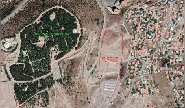  Mapa del paleógrafo griego Gregorios Bernardakis fue determinante para la ubicación y posterior descubrimiento de la antigua estructura romana. Foto: Municipalidad Metropolitana de Kayseri - National Geographic Historia   