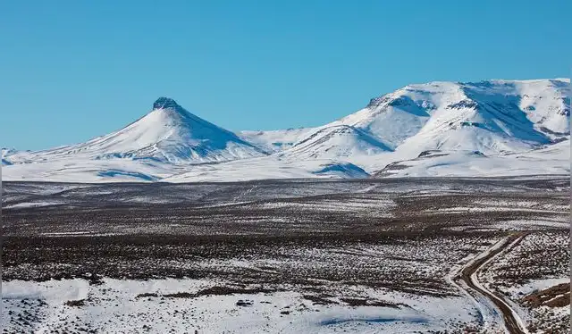  En el borde de la Caldera McDermitt se encuentran algunas de las mayores concentraciones de litio de EE. UU. Foto: OPB   