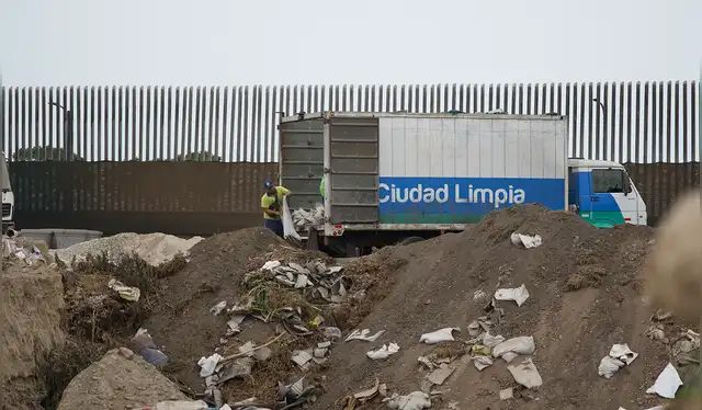 El gerente municipal aseguró que lo encontrado en el coliseo no es desmonte. Créditos: John Reyes / La República.