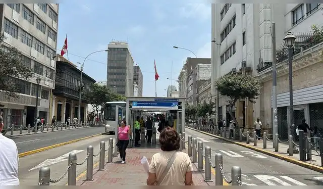 Estaciones del Metropolitano retoman operaciones en el Centro de Lima. Foto: Gabriela Coloma/La República.   