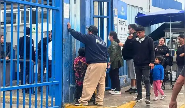 Más de 12 millones de peruanos pertenecen al Seguro Social, pero solo el 41% ha podido acceder a una atención en lo que va del 2025. Foto: URPI-LR/Marcia Chahua Más de 12 millones de peruanos pertenecen al Seguro Social, pero solo el 41% ha podido acceder a una atención en lo que va del 2025. Foto: URPI-LR/Marcia Chahua