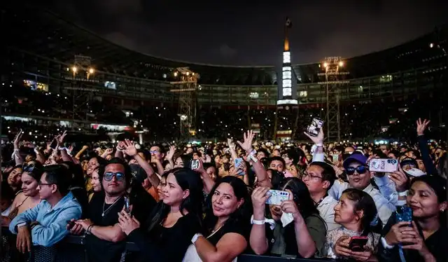 Shakira empezó a lo grande su nueva gira en Lima. Foto: Sebastián Blanco - La República. Shakira empezó a lo grande su nueva gira en Lima. Foto: Sebastián Blanco - La República.