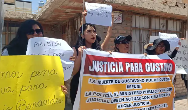 Familiares de joven unievrsitario exigen justicia. Créditos: Liz Ferrer / La República. Familiares de joven unievrsitario exigen justicia. Créditos: Liz Ferrer / La República.