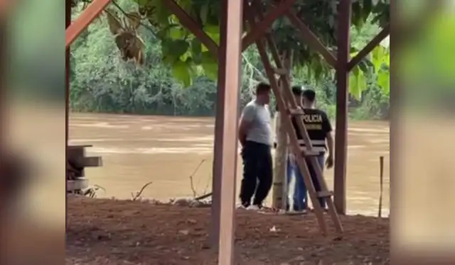 Policía arrestado en el río Aguaytía. Policía arrestado en el río Aguaytía.