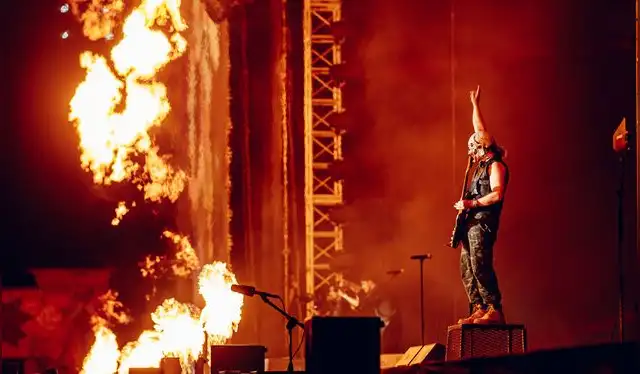 Concierto de Airbag en Lima. Fuente: Bizarro Concierto de Airbag en Lima. Fuente: Bizarro