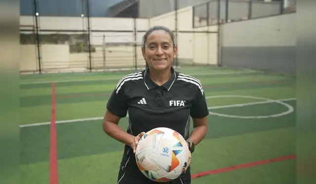 Vera Yupanqui es árbitro de la Fifa desde hace 23 años. Siguió el camino de su padre. Foto: Caroline Dettling Vera Yupanqui es árbitro de la Fifa desde hace 23 años. Siguió el camino de su padre. Foto: Caroline Dettling