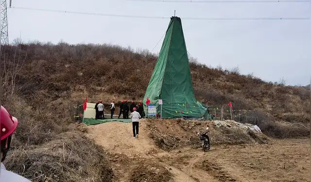 Sitio de operaciones de perforación en la mina de oro de Dadonggou, provincia de Liaoning, noreste de China. Foto: Ministerio de Recursos Naturales Sitio de operaciones de perforación en la mina de oro de Dadonggou, provincia de Liaoning, noreste de China. Foto: Ministerio de Recursos Naturales