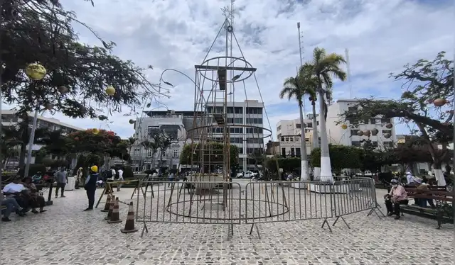 El 11 de diciembre de 2025, el árbol de Navidad de Chiclayo continuaba desmantelado. Foto: La República - Emmanuel Moreno. El 11 de diciembre de 2025, el árbol de Navidad de Chiclayo continuaba desmantelado. Foto: La República - Emmanuel Moreno.