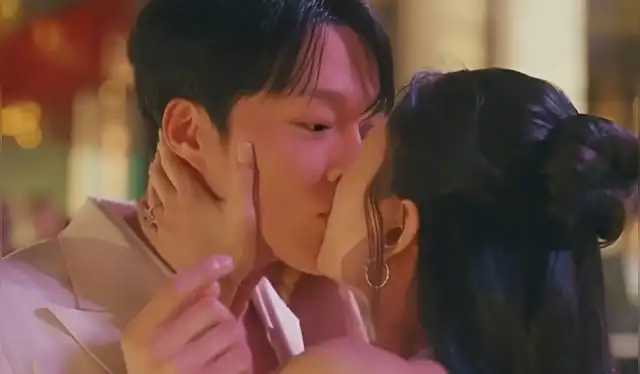 'Beso dinamita' es un éxito en Netflix. 'Beso dinamita' es un éxito en Netflix.