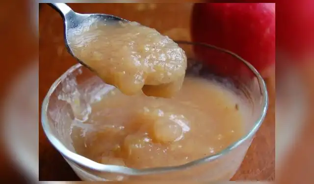  El puré de manzana es un postre con mucho valor nutricional, especialmente para las personas que cuidan su alimentación. Foto: Vegetarianismo.net   