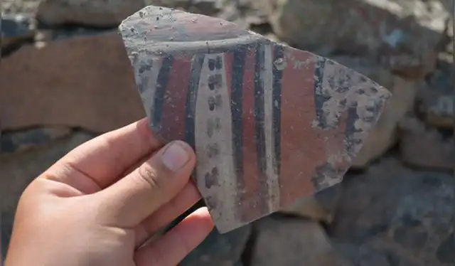 Cerámica prehispánica del estilo Chincha encontrada en los interiores. Foto: C. Stanish Cerámica prehispánica del estilo Chincha encontrada en los interiores. Foto: C. Stanish