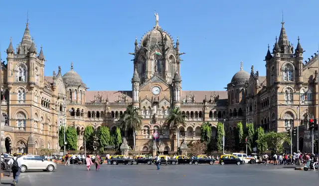  La estación histórica de Mumbai que combina patrimonio y uso diario. Foto: Joe Ravi/Dreamstsime.com    