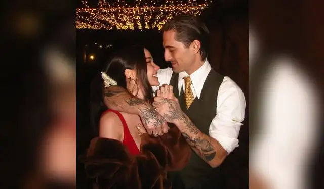 Dove Cameron y Damiano David posando junto a sus anillos de compromiso. Foto: Instagram   