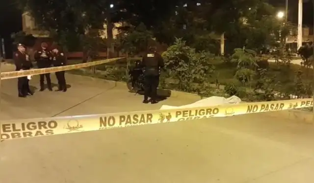 Efectivos policiales cercaron el área donde cayó abatido uno de los implicados en el ataque. Efectivos policiales cercaron el área donde cayó abatido uno de los implicados en el ataque.