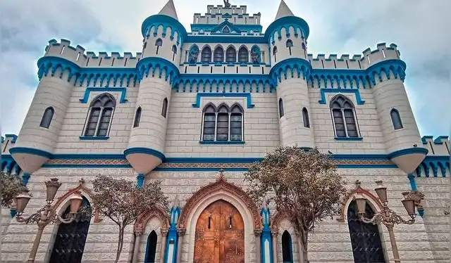  Castillo Rospigliosi en el centro de Lima. Foto: Facebook   