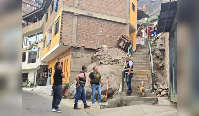  Los detenidos fueron traslados por las autoridades para las investigaciones correspondientes. Foto: Kevinn García   