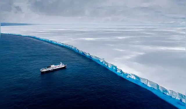  Imagen del iceberg A23a flotando en el océano austral que se dirigía hacia Georgia del Sur. Foto: North Studios   