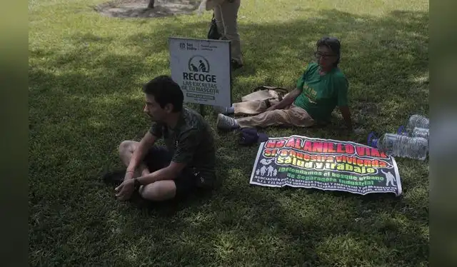Los manifestantes cuestionaron iniciativas como el Anillo Vial. Foto: John Reyes / La República.    
