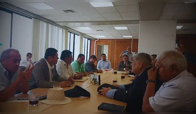 Reunión trunca. Sindicatos y centrales esperaron a Jerí por más de una hora. Nunca llegó y envió una comitiva.   