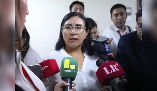  Katy Ugarte, presidente de la Comisión de Defensa del Consumidor, afirmó que no resulta razonable promover incrementos tarifarios cuando persisten serias deficiencias en la cobertura del servicio de agua potable. Foto: La República   