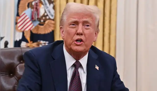 En Estados Unidos, Donald Trump ha protagonizado confrontaciones públicas con reporteros en conferencias de prensa. En Estados Unidos, Donald Trump ha protagonizado confrontaciones públicas con reporteros en conferencias de prensa.