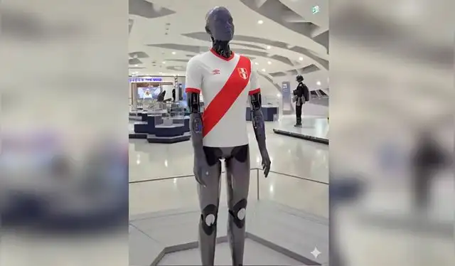  Usuarios en TikTok crearon una imagen del robot de Dubái con la camiseta de Perú. Foto: composición LR/ TikTok   