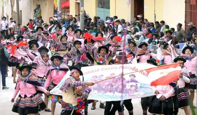 La celebración no solo fortaleció la identidad local, sino que también atrajo visitantes y dinamizó la economía de Huancavelica. Fuente: Difusión.   