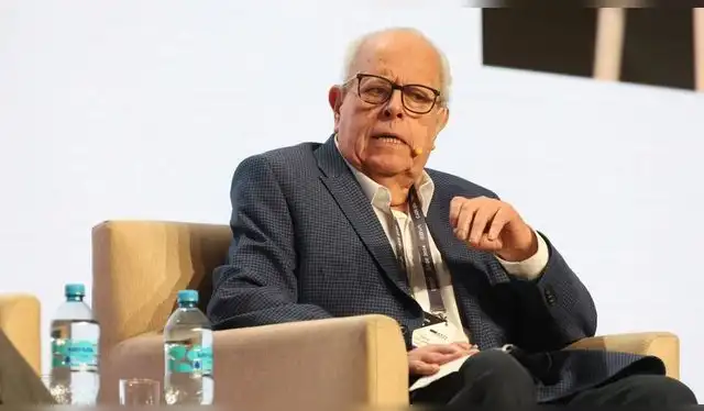 Julio Velarde proyecta que la inflación del Perú cerrará el 2026 en 2,4%, dentro de la regla que establece el BCRP.   