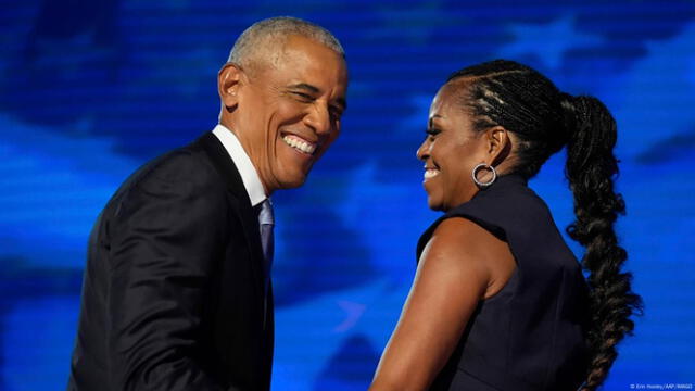 Obama with his wife, Michelle. Photo: DW.   