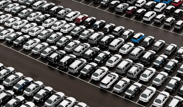 Ford, Hyundai and Kia reported increased sales of their vehicles due to customer fears of subsequent price increases. Photo: The Guardian Ford, Hyundai and Kia reported increased sales of their vehicles due to customer fears of subsequent price increases. Photo: The Guardian