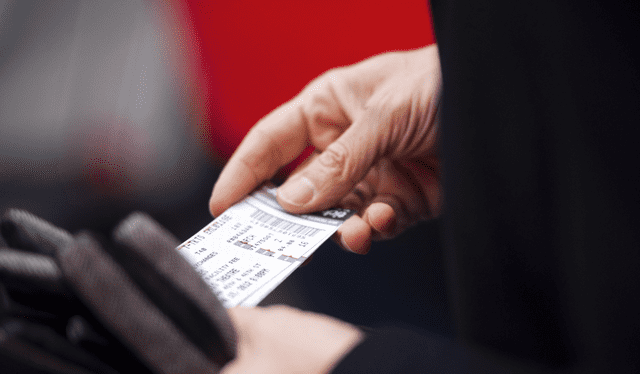 Fight ticket prices in Saudi Arabia are 96% cheaper than in Miami. Photo: ABC7 Chicago Fight ticket prices in Saudi Arabia are 96% cheaper than in Miami. Photo: ABC7 Chicago
