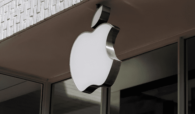 Despite the issues, Apple reports that all systems are operating normally, including Apple Pay, Apple Cash, and Apple accounts. Photo: The Desert Sun Despite the issues, Apple reports that all systems are operating normally, including Apple Pay, Apple Cash, and Apple accounts. Photo: The Desert Sun