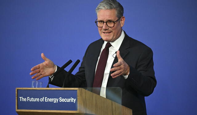 Keir Starmer, Prime Minister, defending his opinions for the Brexit. Photo: AFP News   